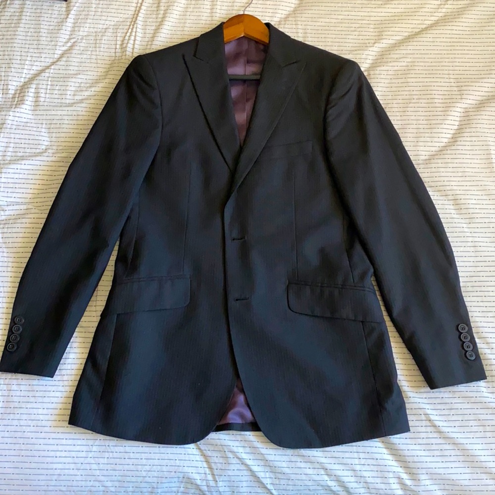 J.F men’s suit black strips 36R